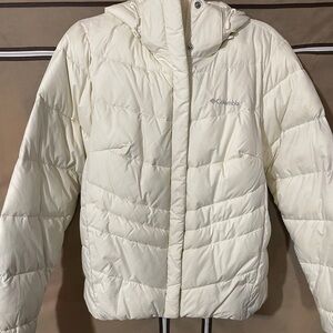 Columbia Women's Cream Puffer Jacket